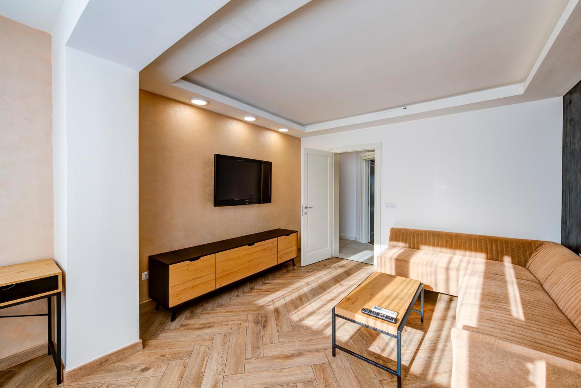 Montana Popa Aparthotel Blaj Bagian luar foto